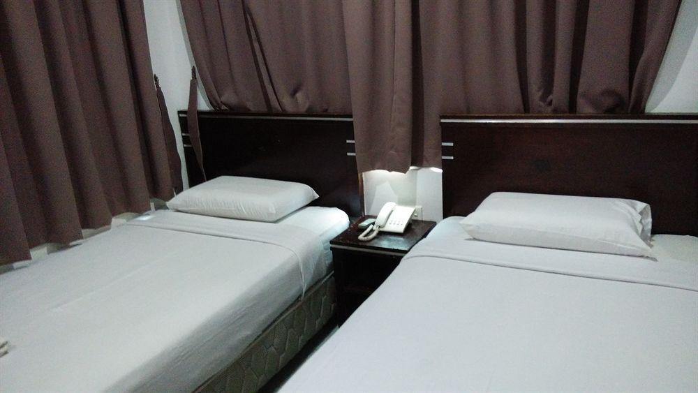 Hotel Tourist City Centre By Hotspot Essential Kota Kinabalu Ngoại thất bức ảnh