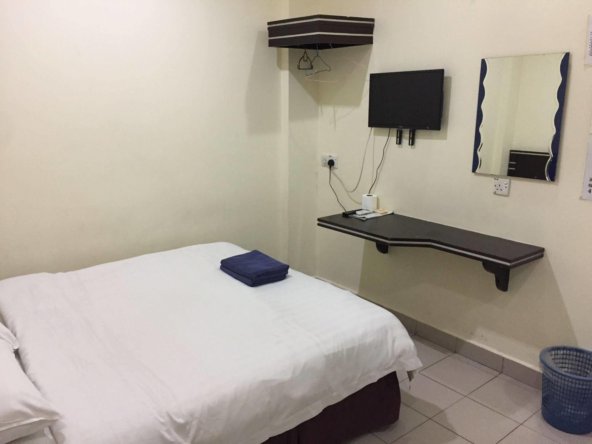 Hotel Tourist City Centre By Hotspot Essential Kota Kinabalu Ngoại thất bức ảnh