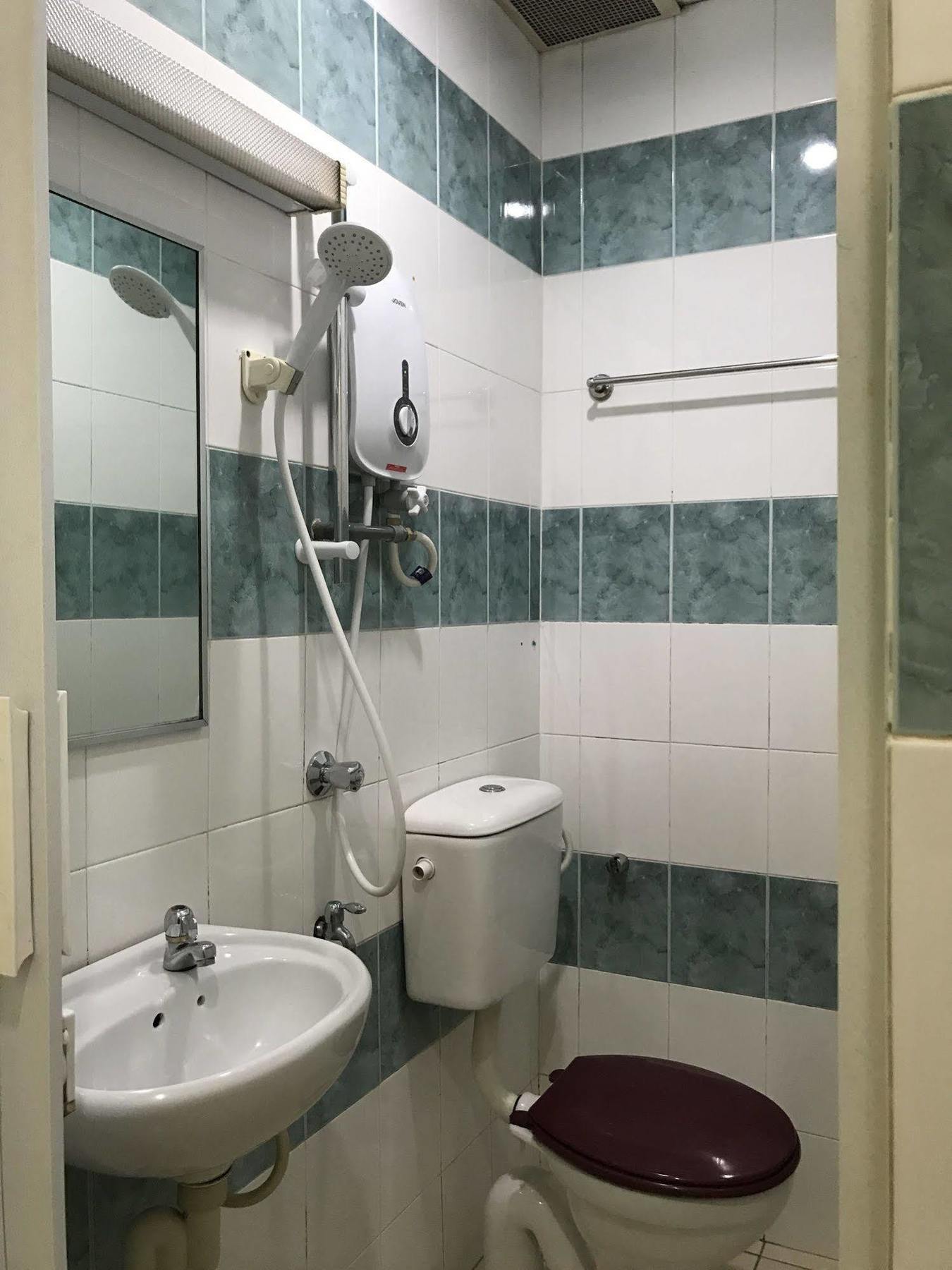 Hotel Tourist City Centre By Hotspot Essential Kota Kinabalu Ngoại thất bức ảnh